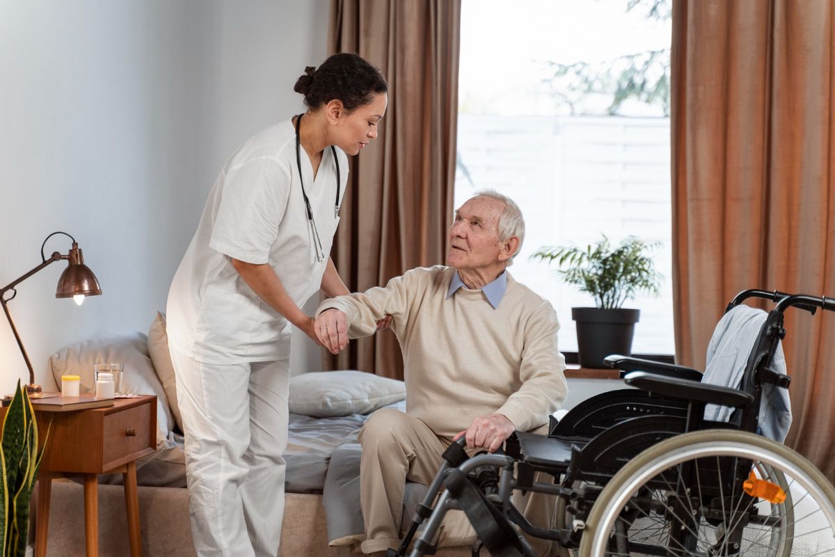 The Advantages of In-Home Elder Care in Naperville