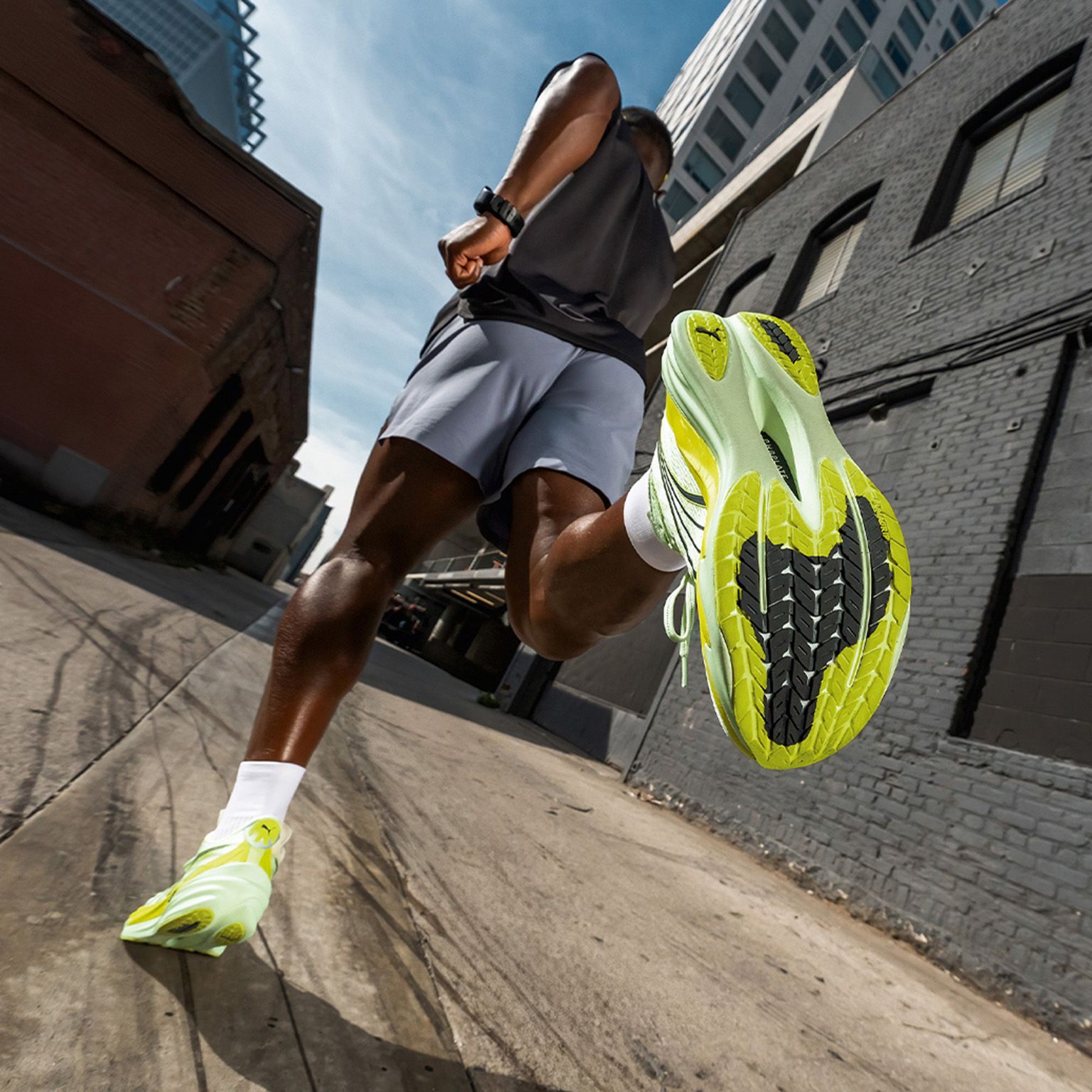 puma store puma viz runner trainers
