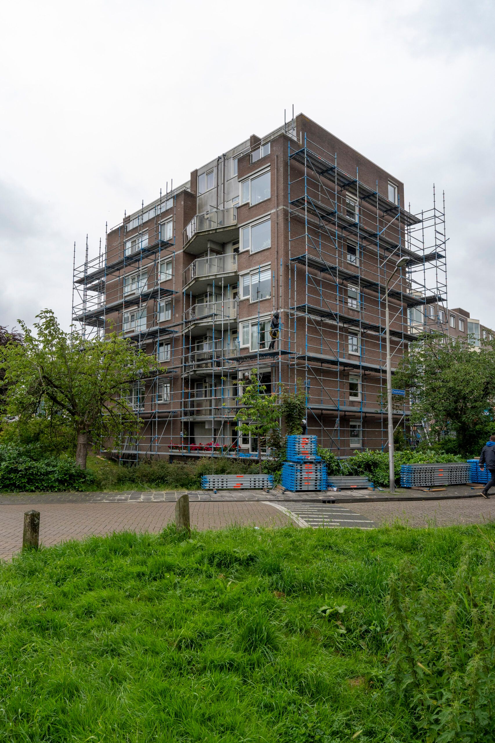 Wooncomplex met steigers aan de Zoutstoep in Sliedrecht