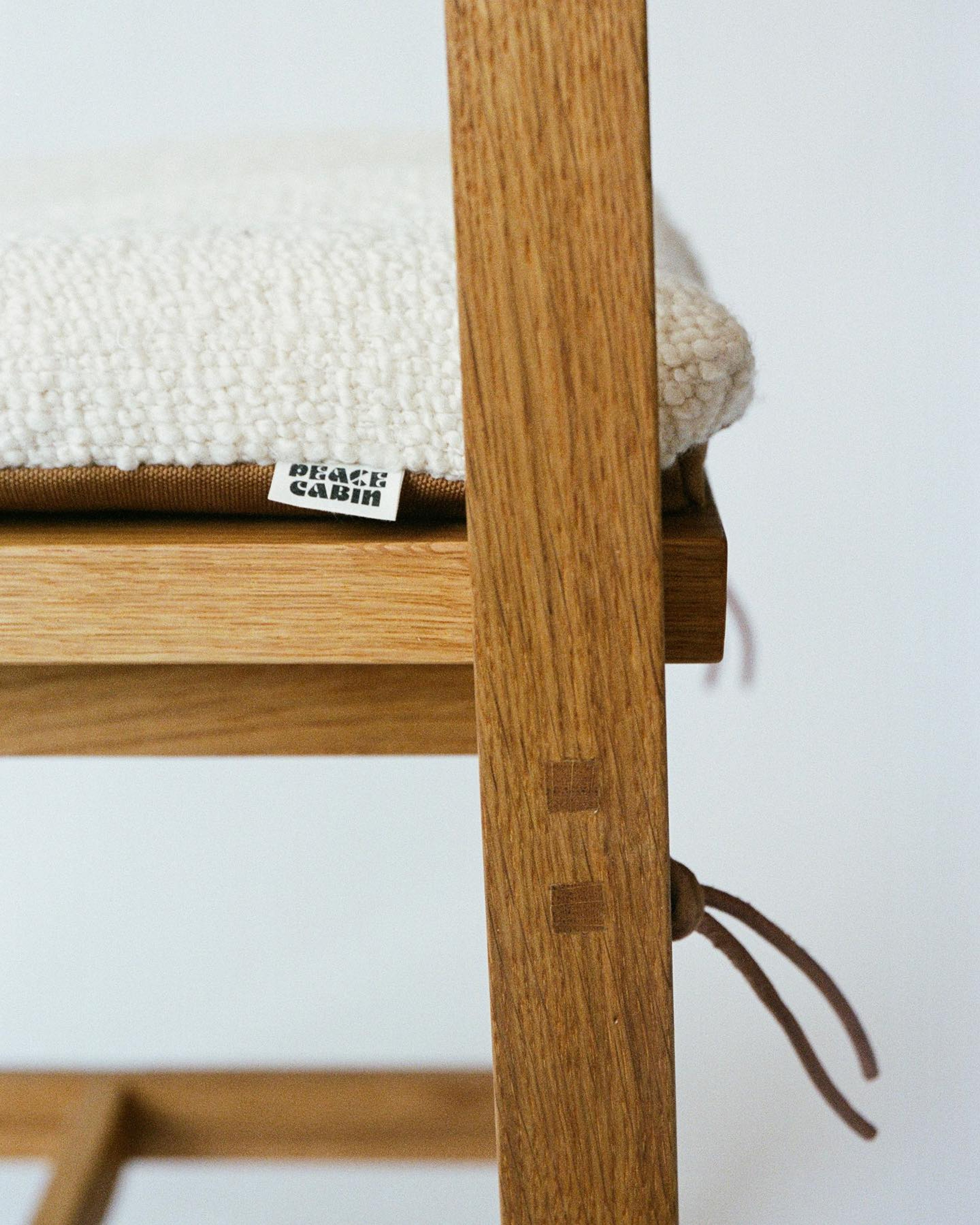 Akron Street furniture at home, photo by @peacecabingoods
