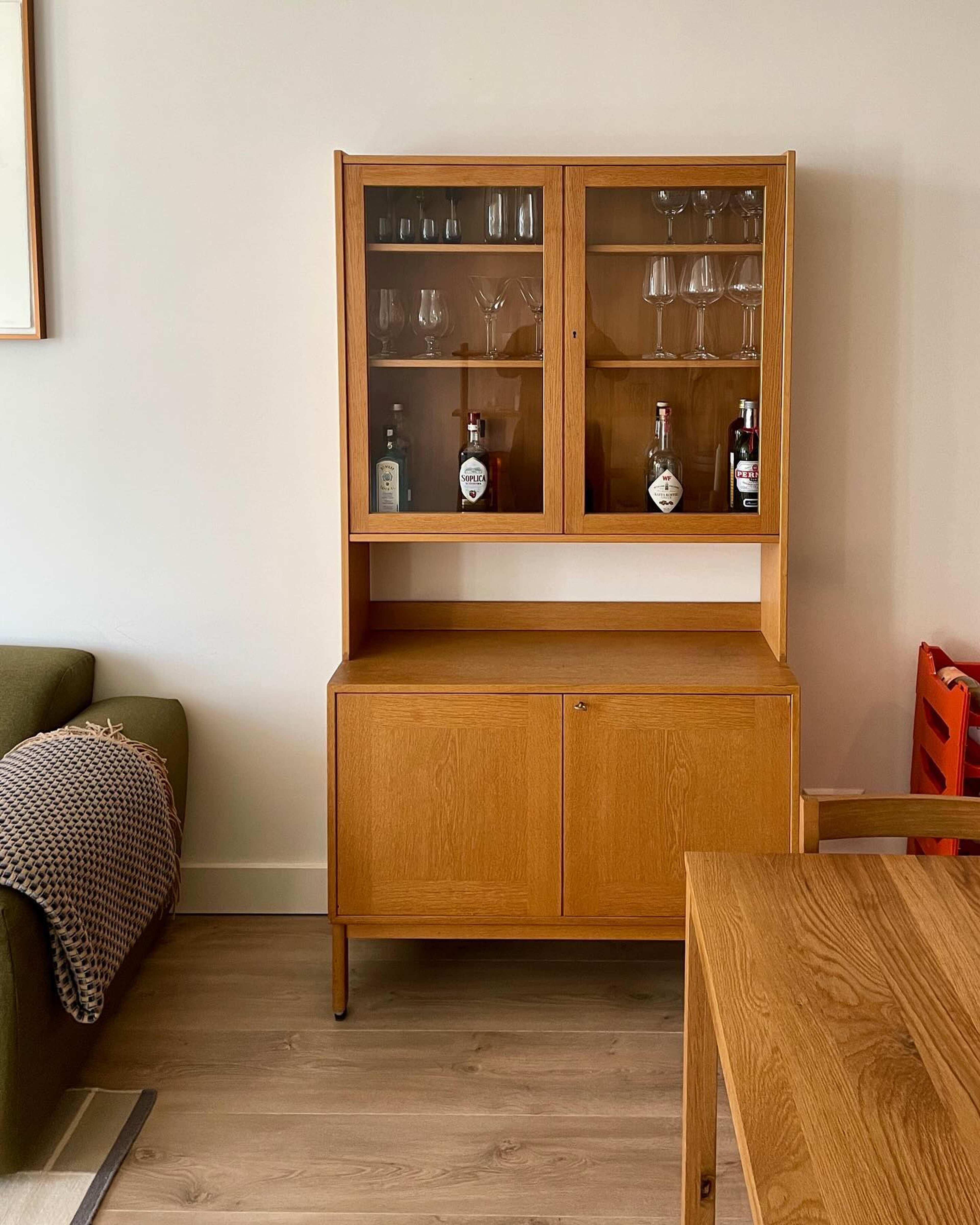 Akron Street furniture at home, photo by @ingridcatherineathome