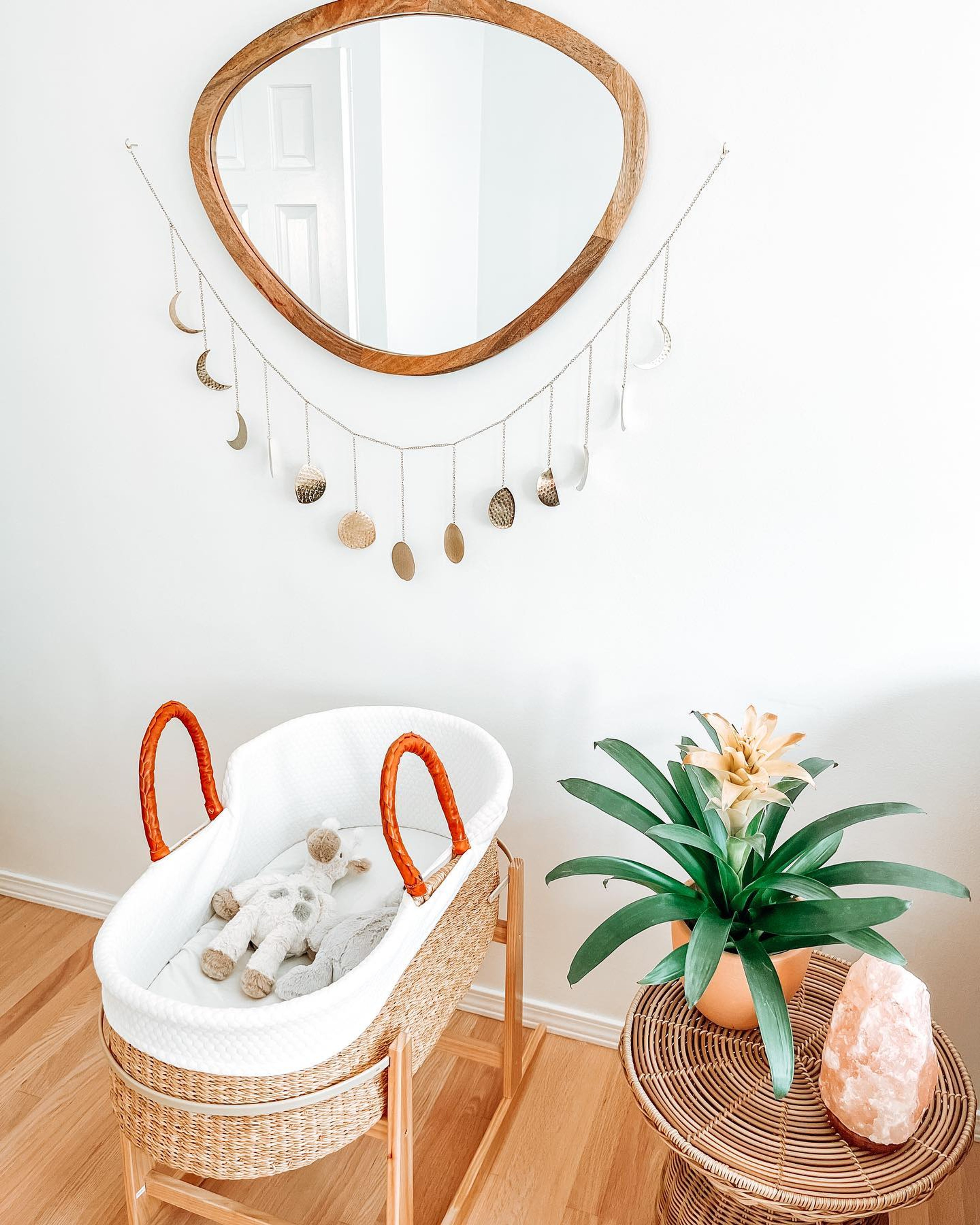 Akron Street furniture at home, photo by @elisabethsinnott
