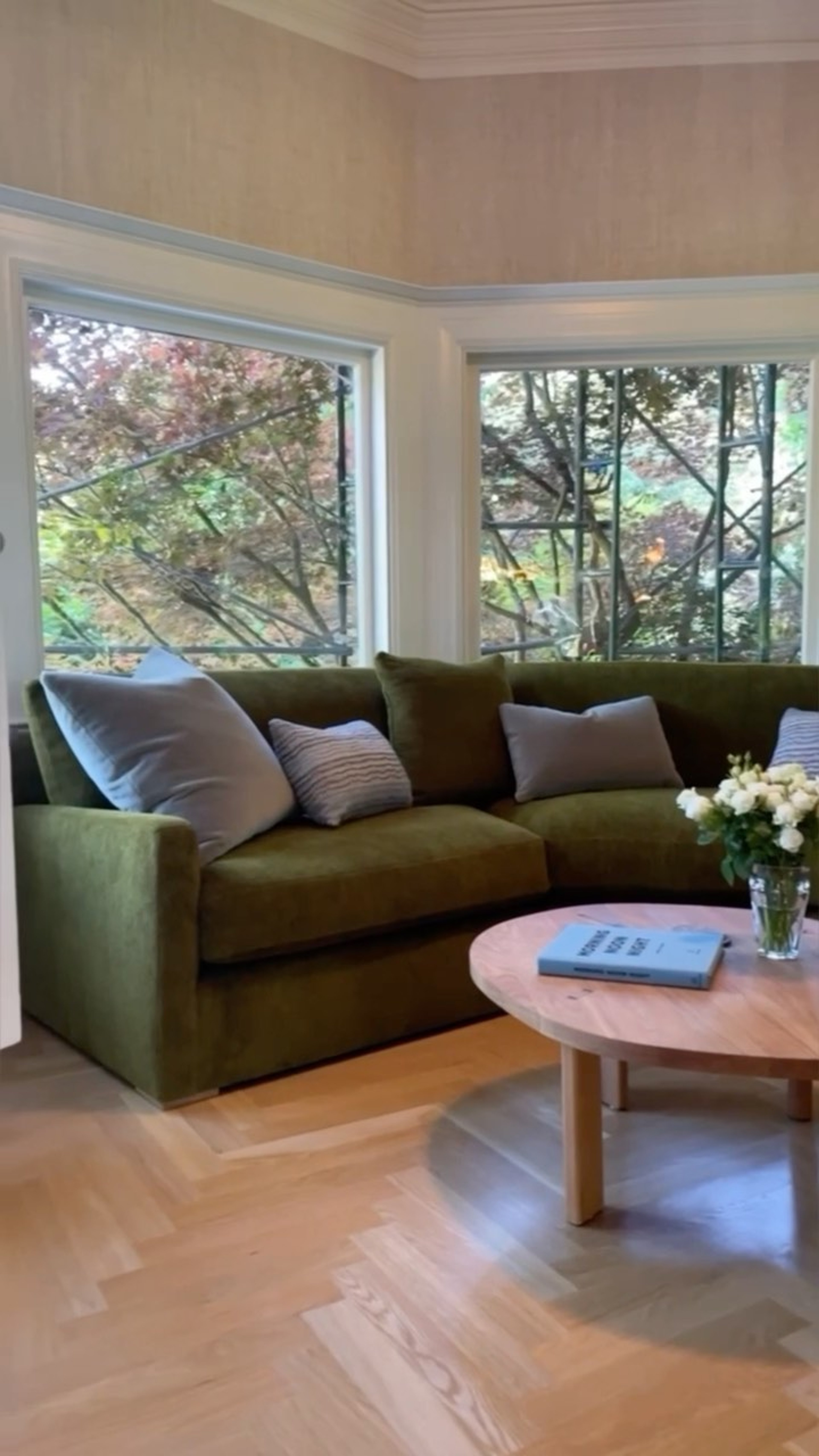 Akron Street furniture at home, photo by @hoedemakerpfeiffer