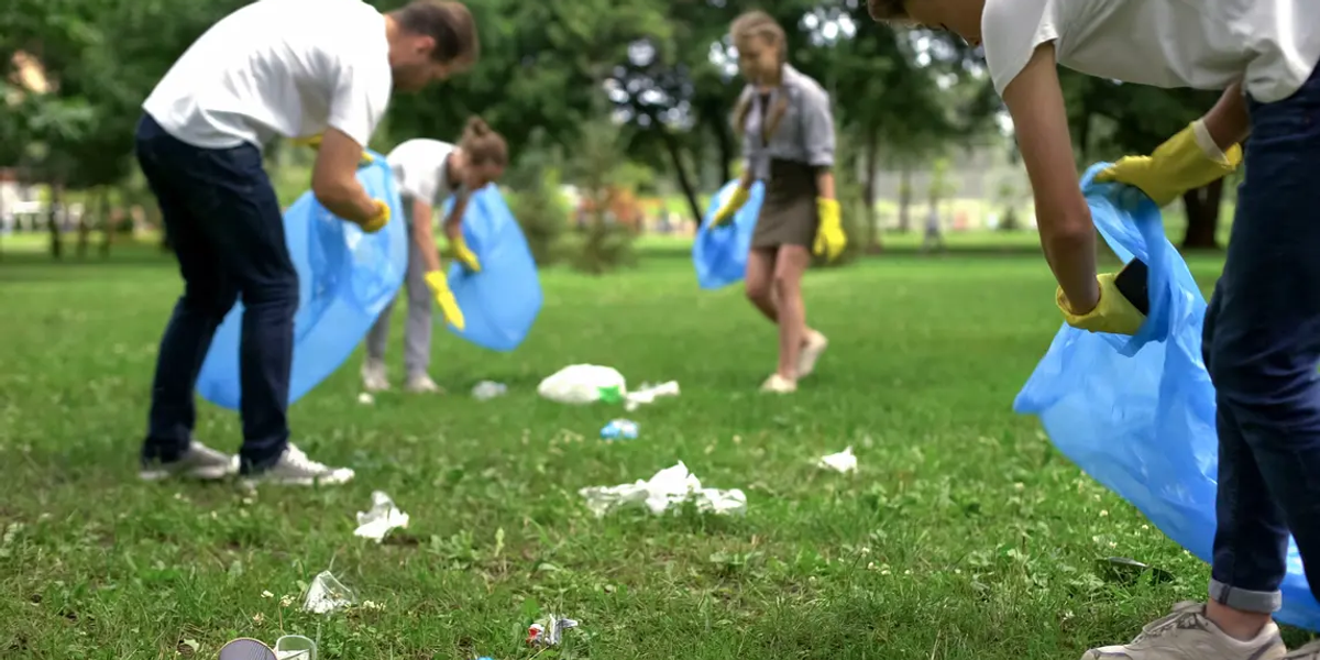 Recoleccíon de basura para cuidar el ambiente