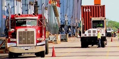 Crisis en el Puerto de Lázaro Cárdenas: Impacto en la logística terrestre en México - Transporte Nacional | Control Terrestre Blog