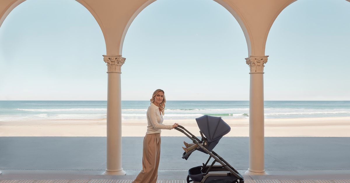 Redsbaby NUVO Pram $799 ($1399) + more up to 63% off Redsbaby Outlet