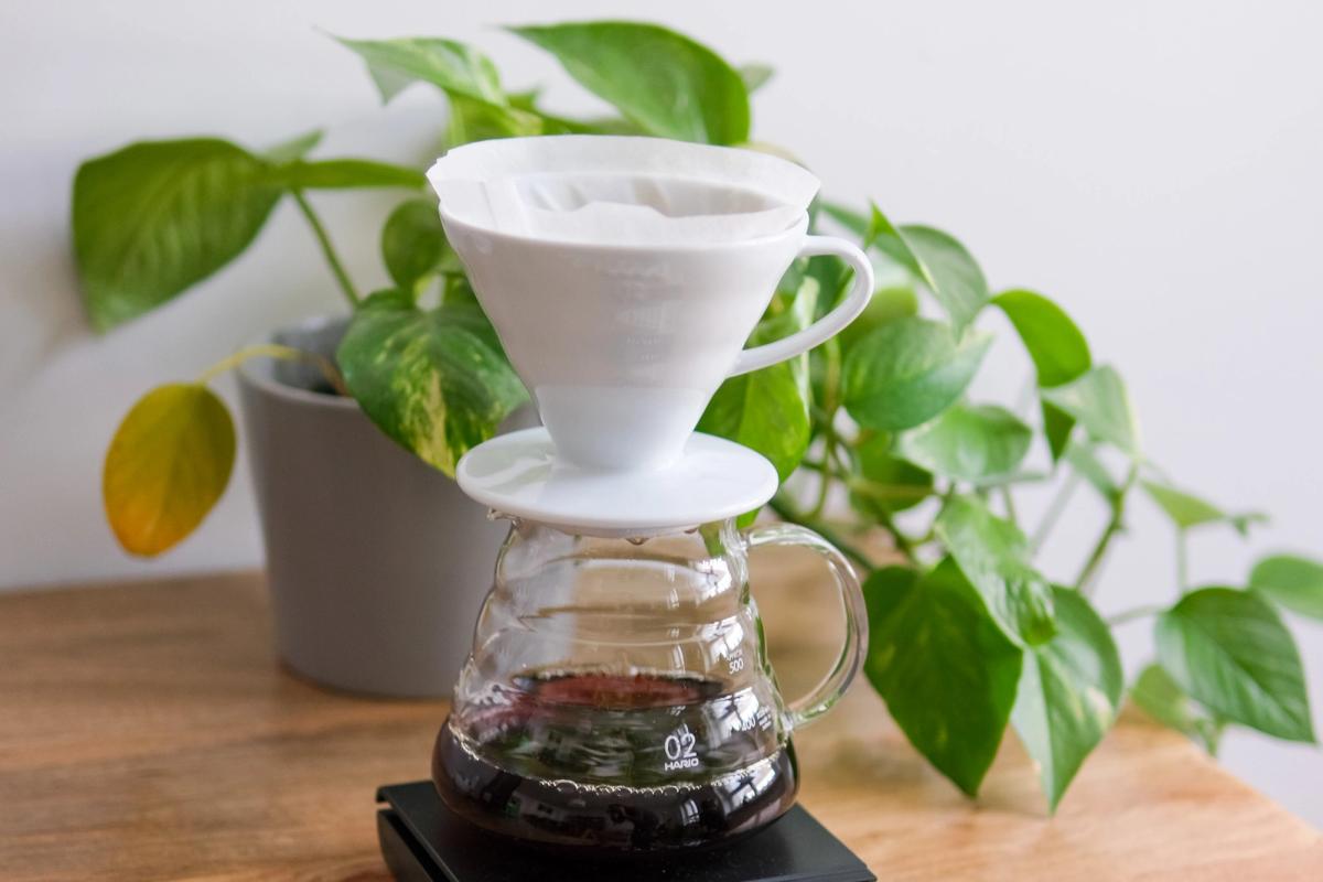 Hario Ceramic Coffee Filter V60 02 White