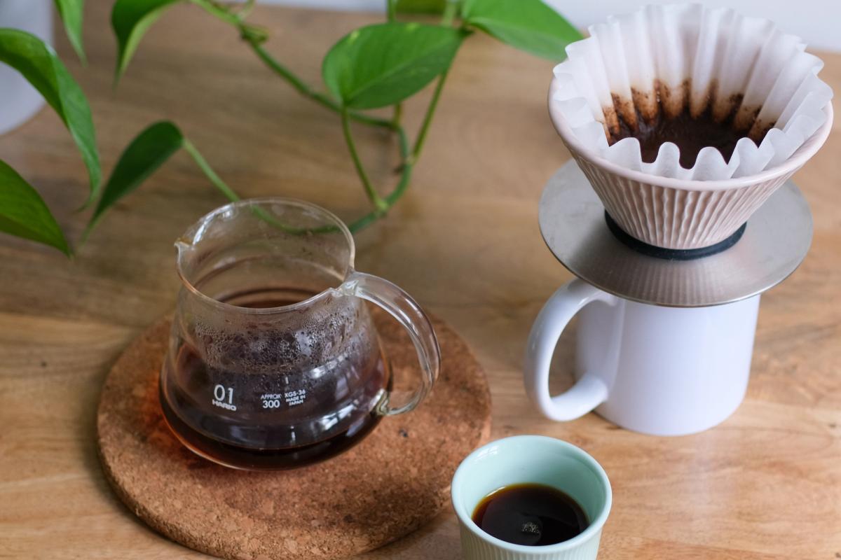 Loveramics Dripper mit Kalita Wave 185 Filterpapier