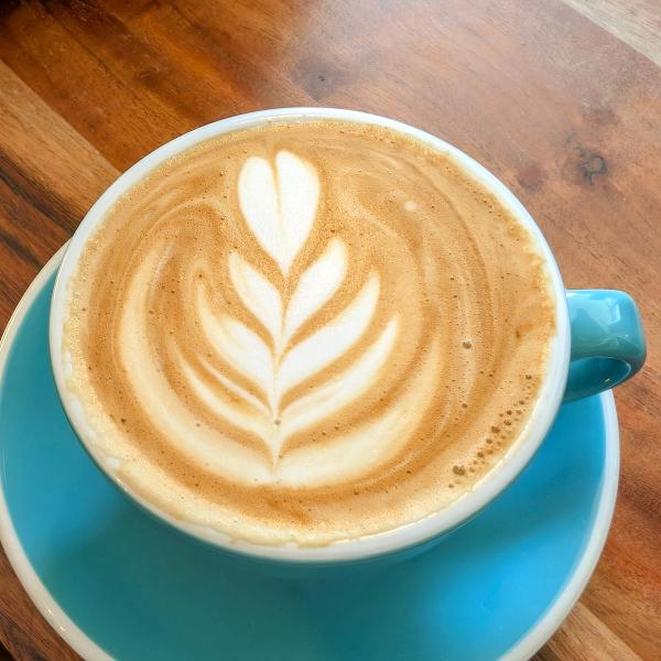 Cappuccino mit Angostura Espresso