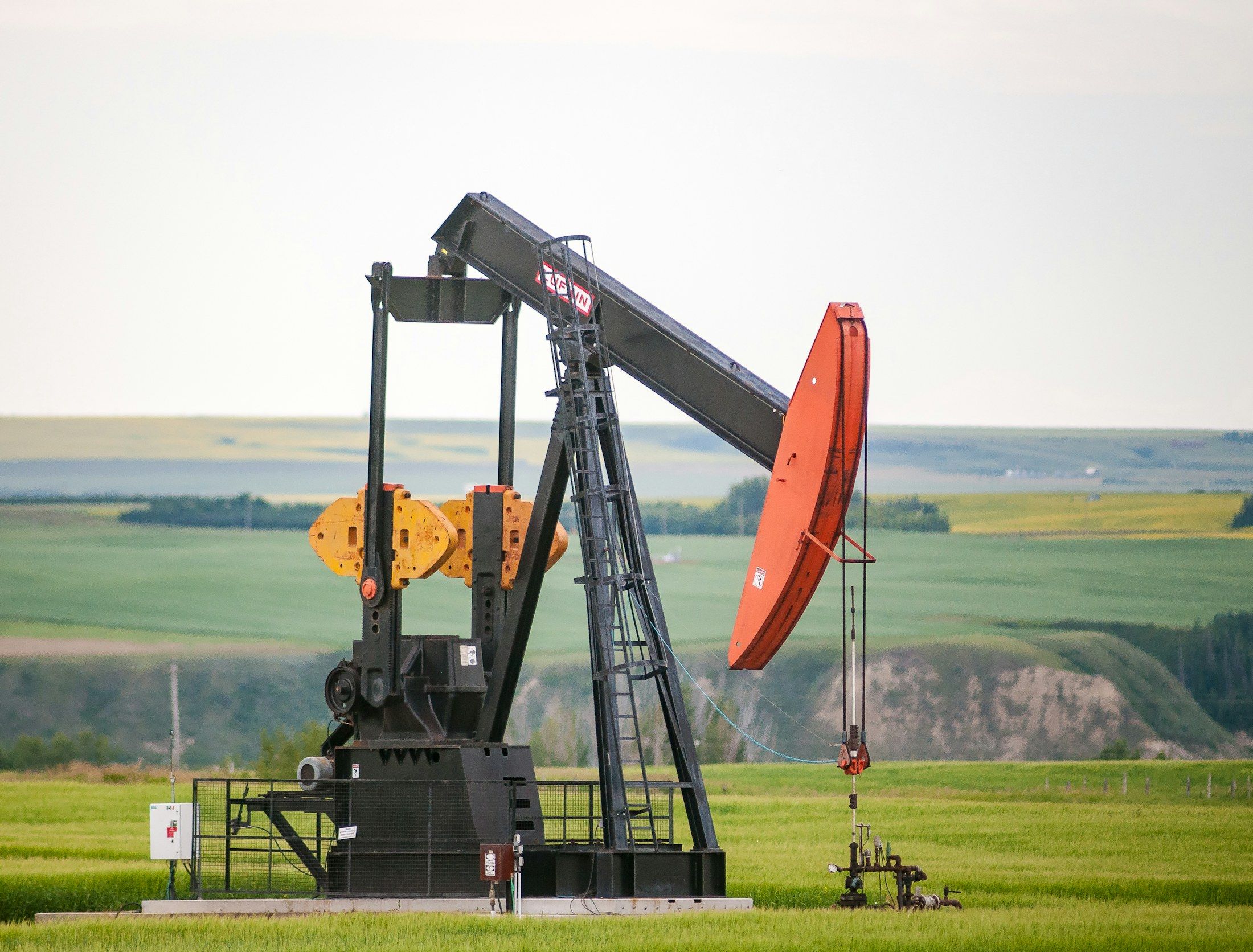 Campo petrolero y operaciones de superficie