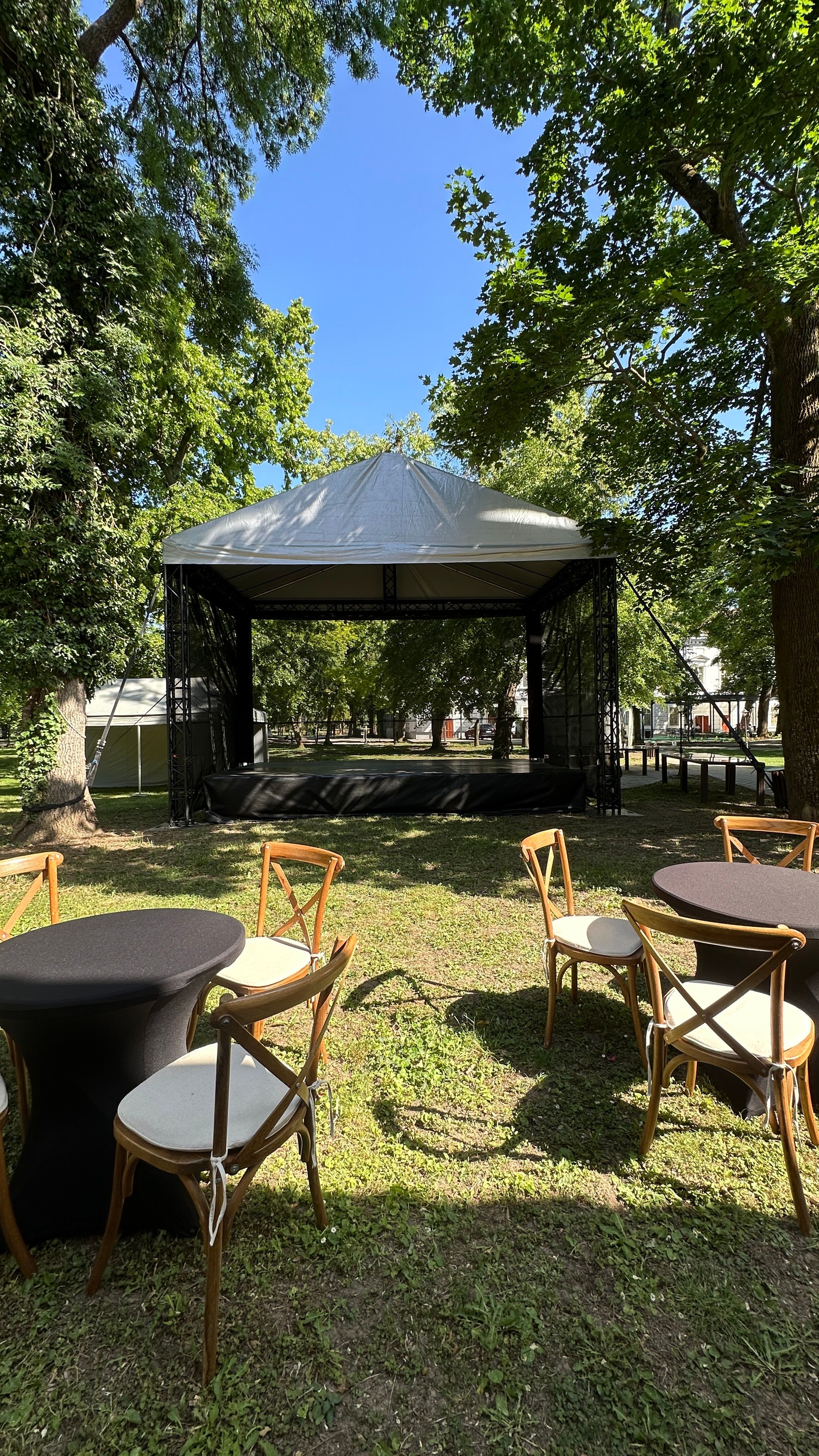 Zastrešenie + pódium — fotka 5