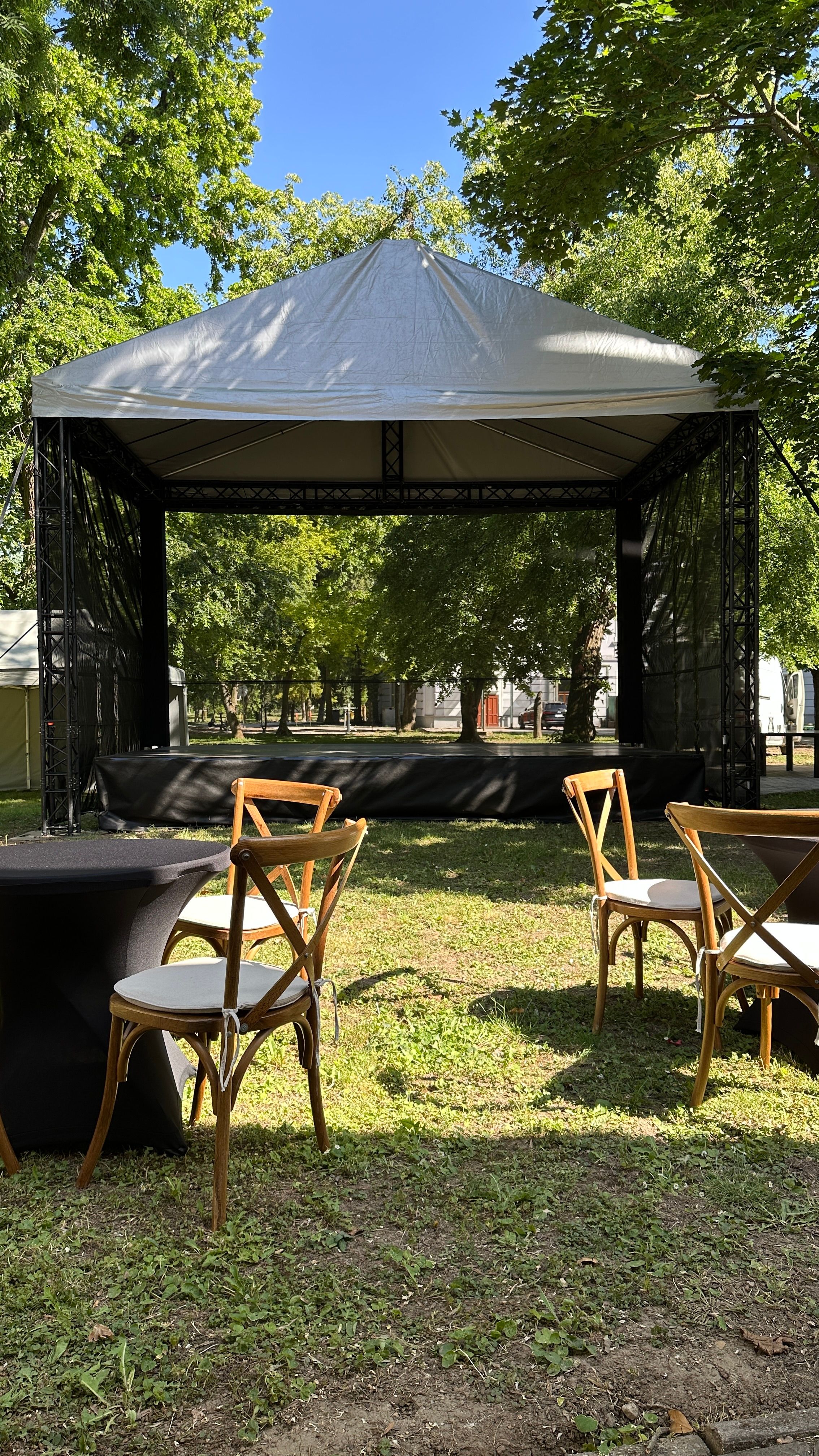 Zastrešenie + pódium — fotka 6