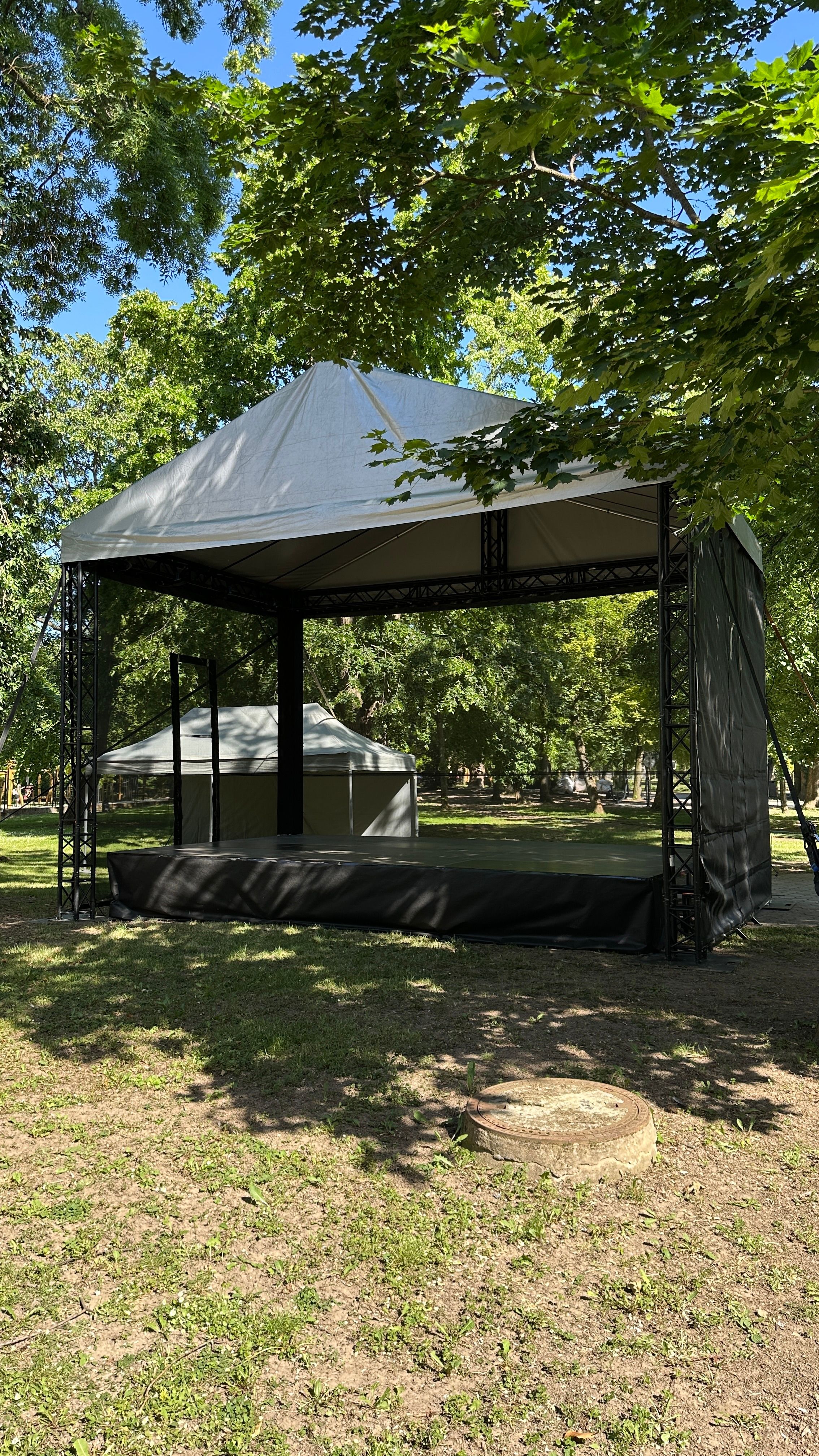 Zastrešenie + pódium — fotka 8