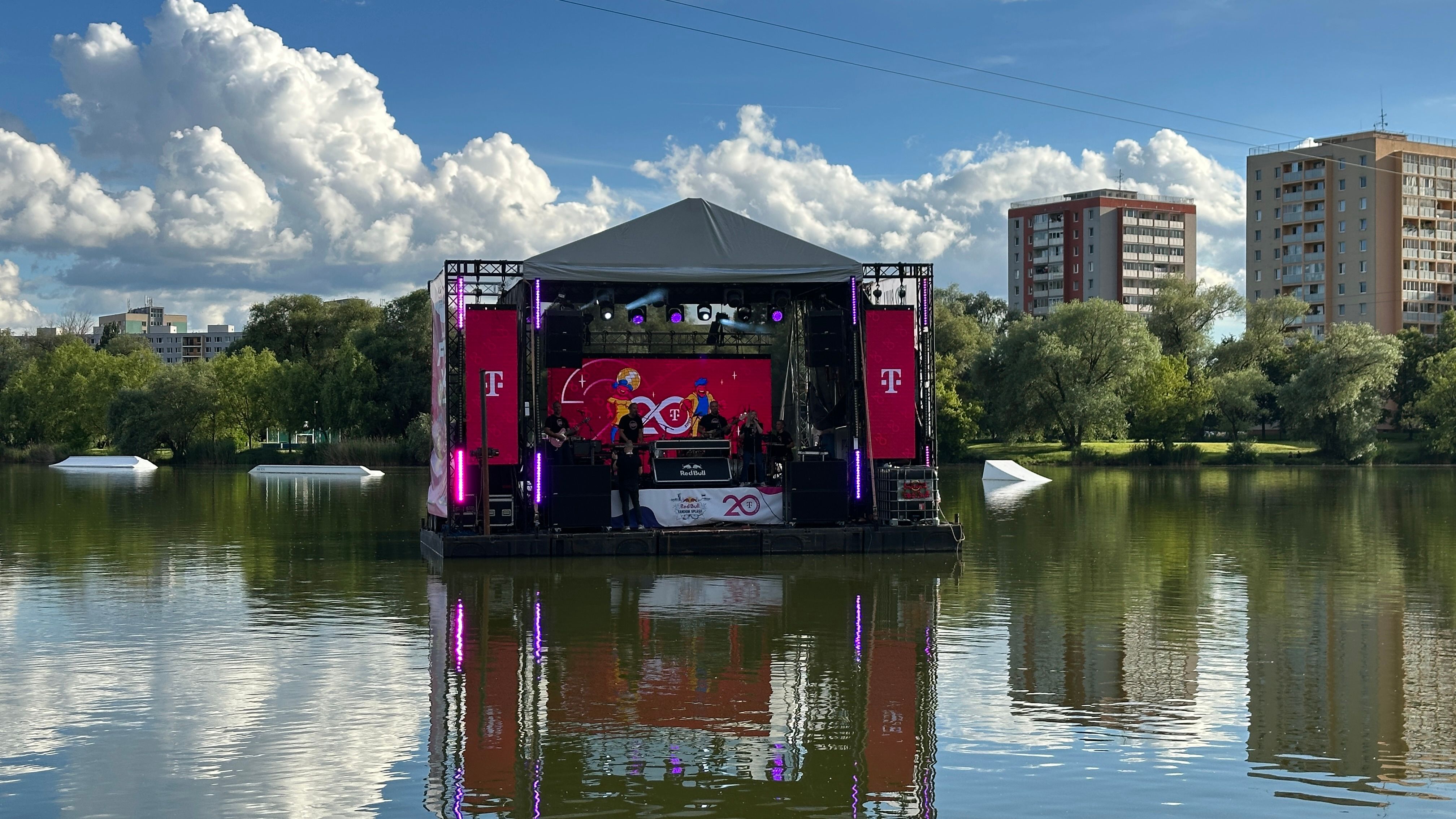 RedBull Tandem Splash