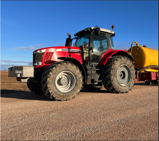 Massey Ferguson 7724