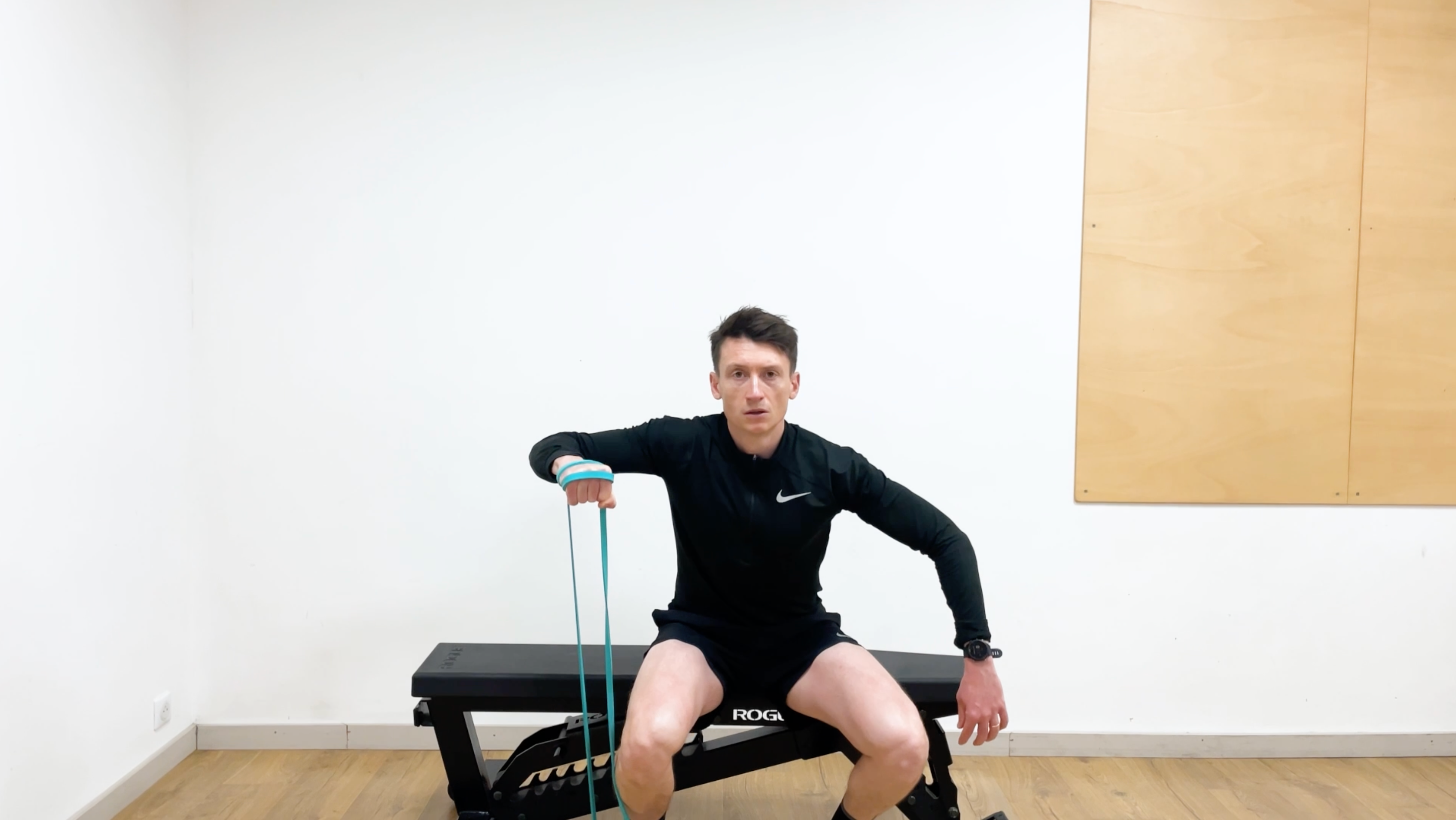 Renforcement RE2 isométrique avec squat
