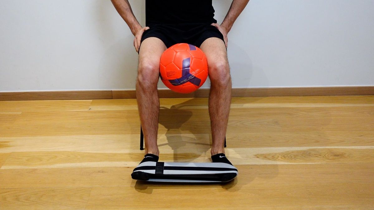 ABD Strengthening With Elastic & Ball Between Knees