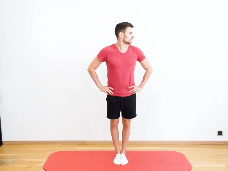 Équilibre pieds joints avec rotations de tête, vue 1