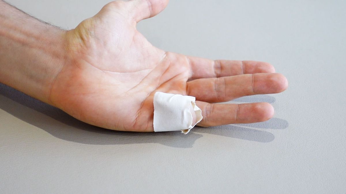 Posture en flexion IPP / IPD avec bandage