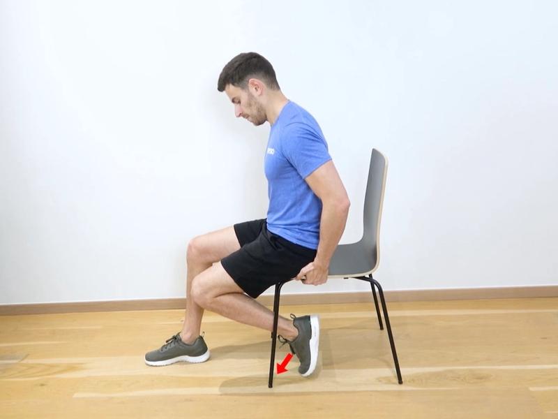 Renforcement isométrique du quadriceps assis (frappe imaginaire), vue 2
