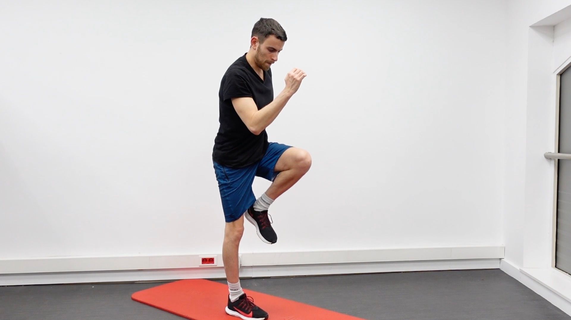 Exercice de coordination unipodal, vue 1