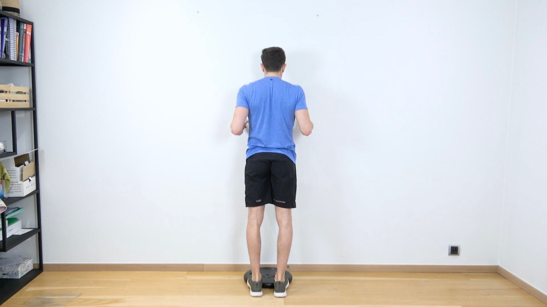 Sural Triceps Strengthening With Dorsiflexion, view 1