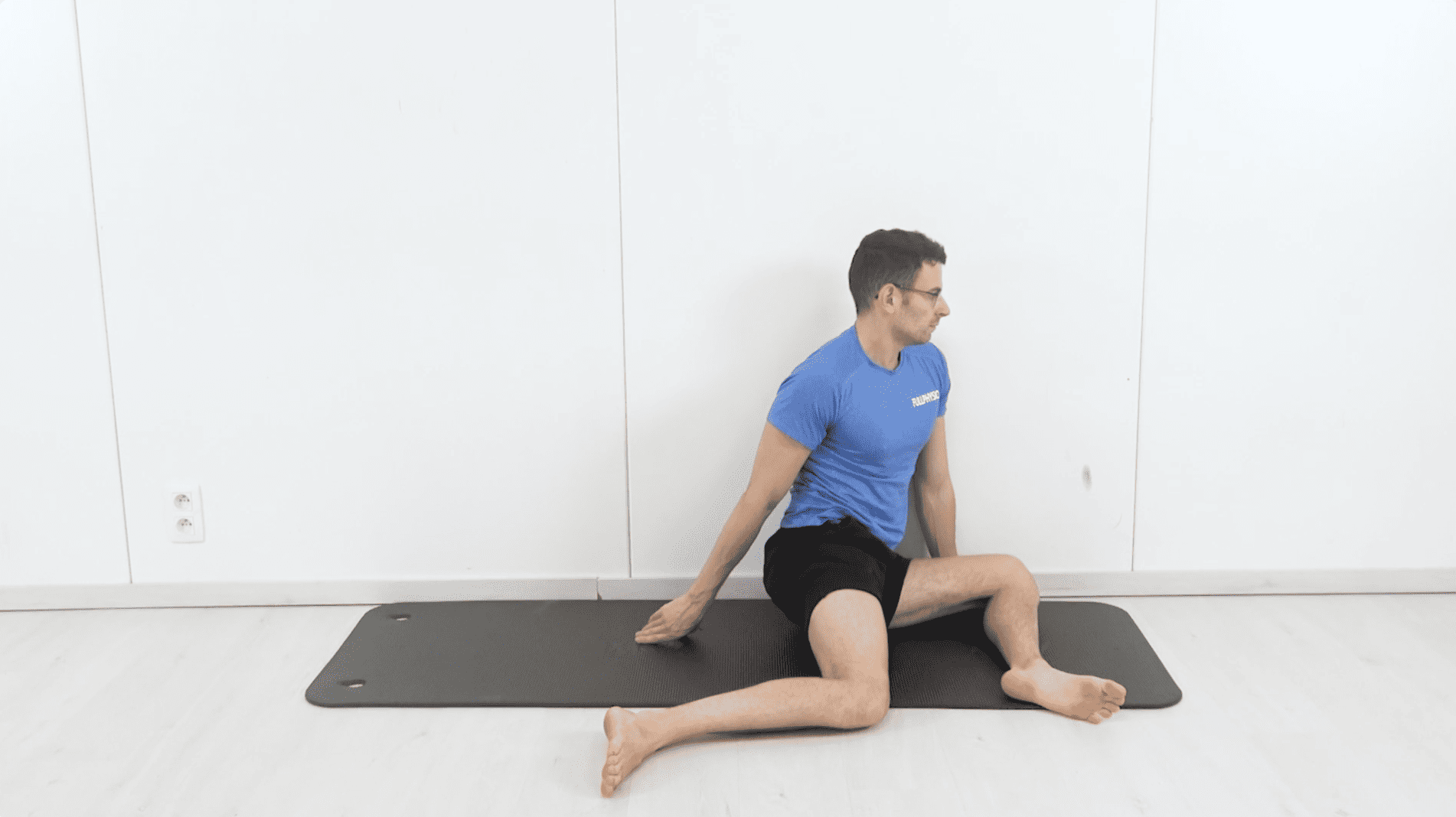 Hip IR / ER Mobility With Wall Support
