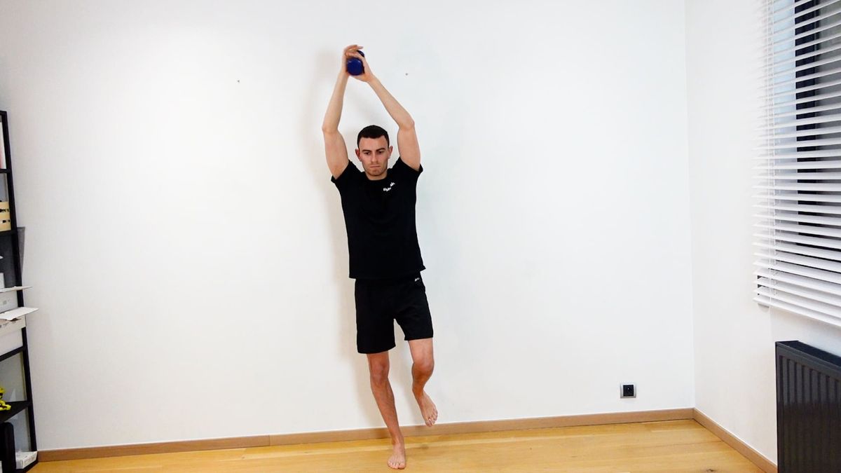 Single-Leg Shoulder Stabilization With Dumbbell