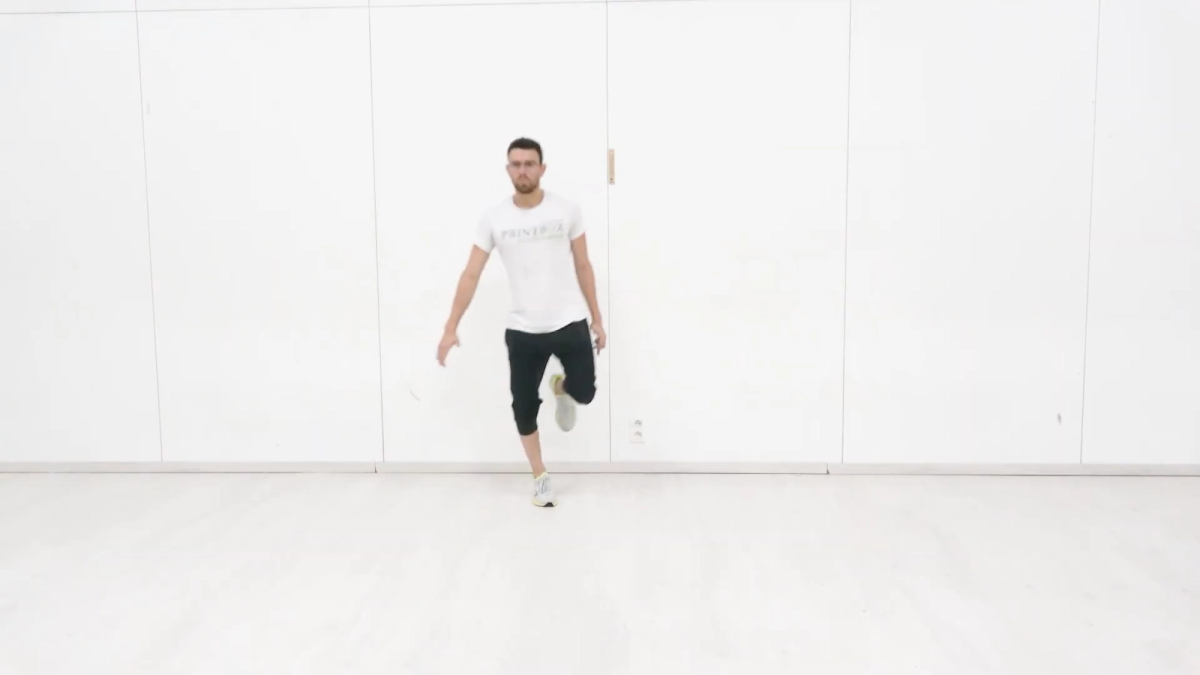 Petits sauts latéraux sur une jambe