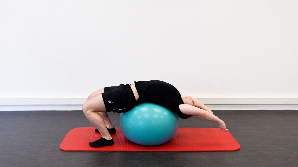 Ouverture en extension sur Swiss Ball