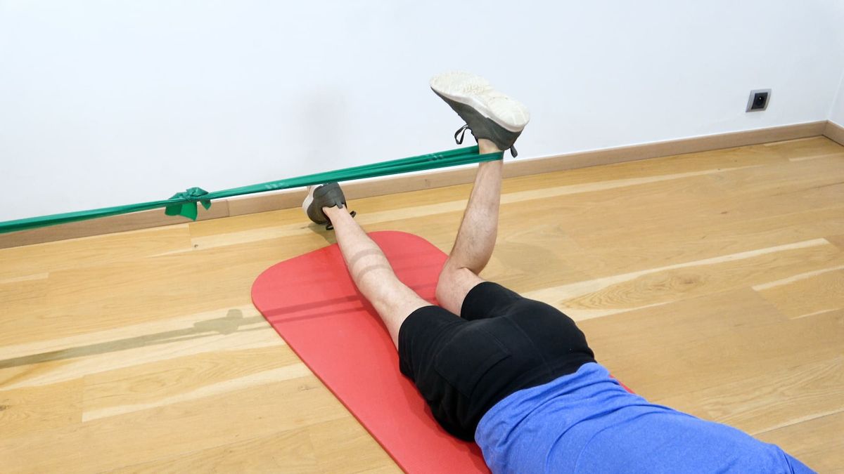 Hip IR Strengthening With Elastic Band