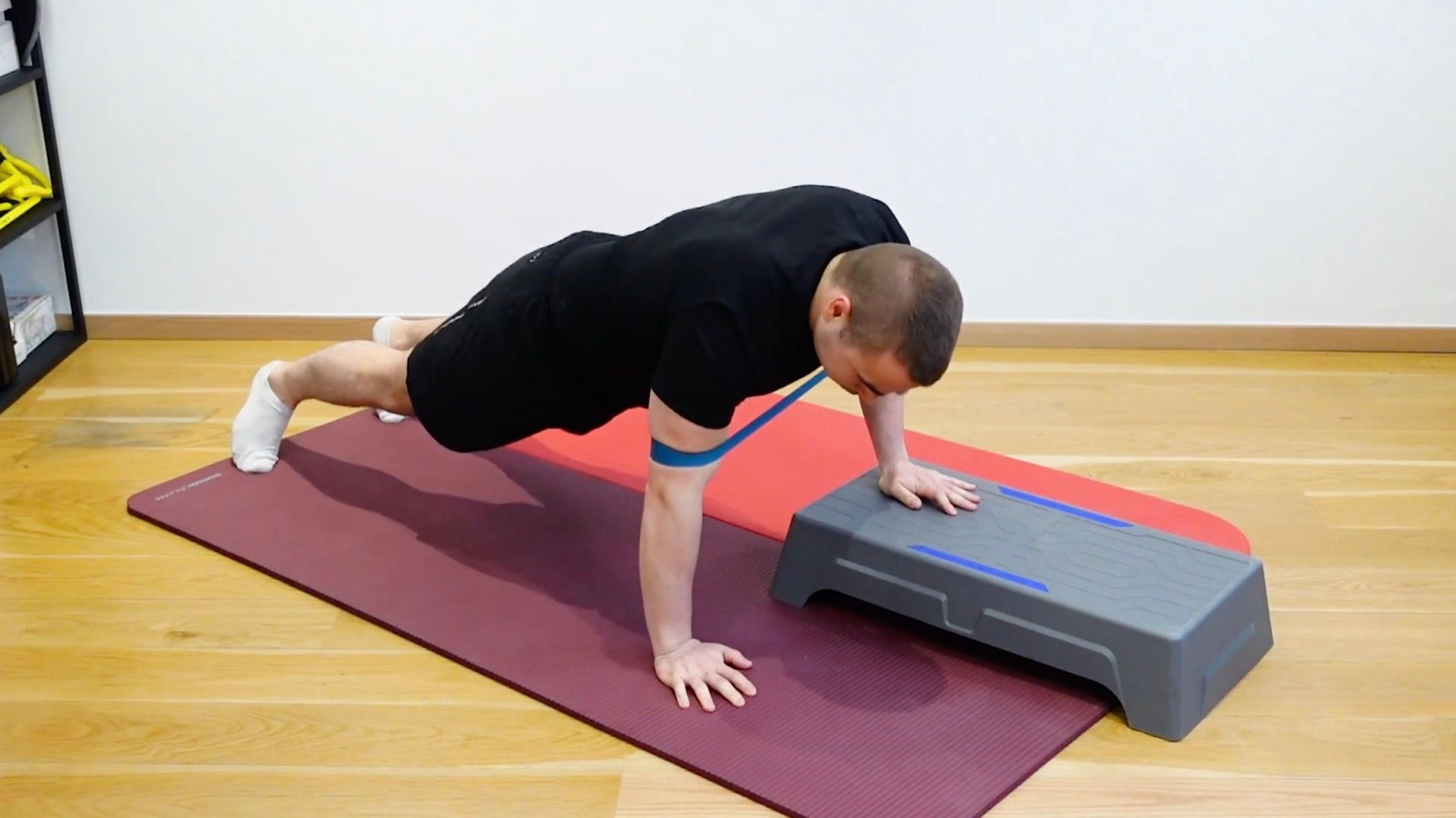 Gainage dynamique avec résistance épaules, vue 2