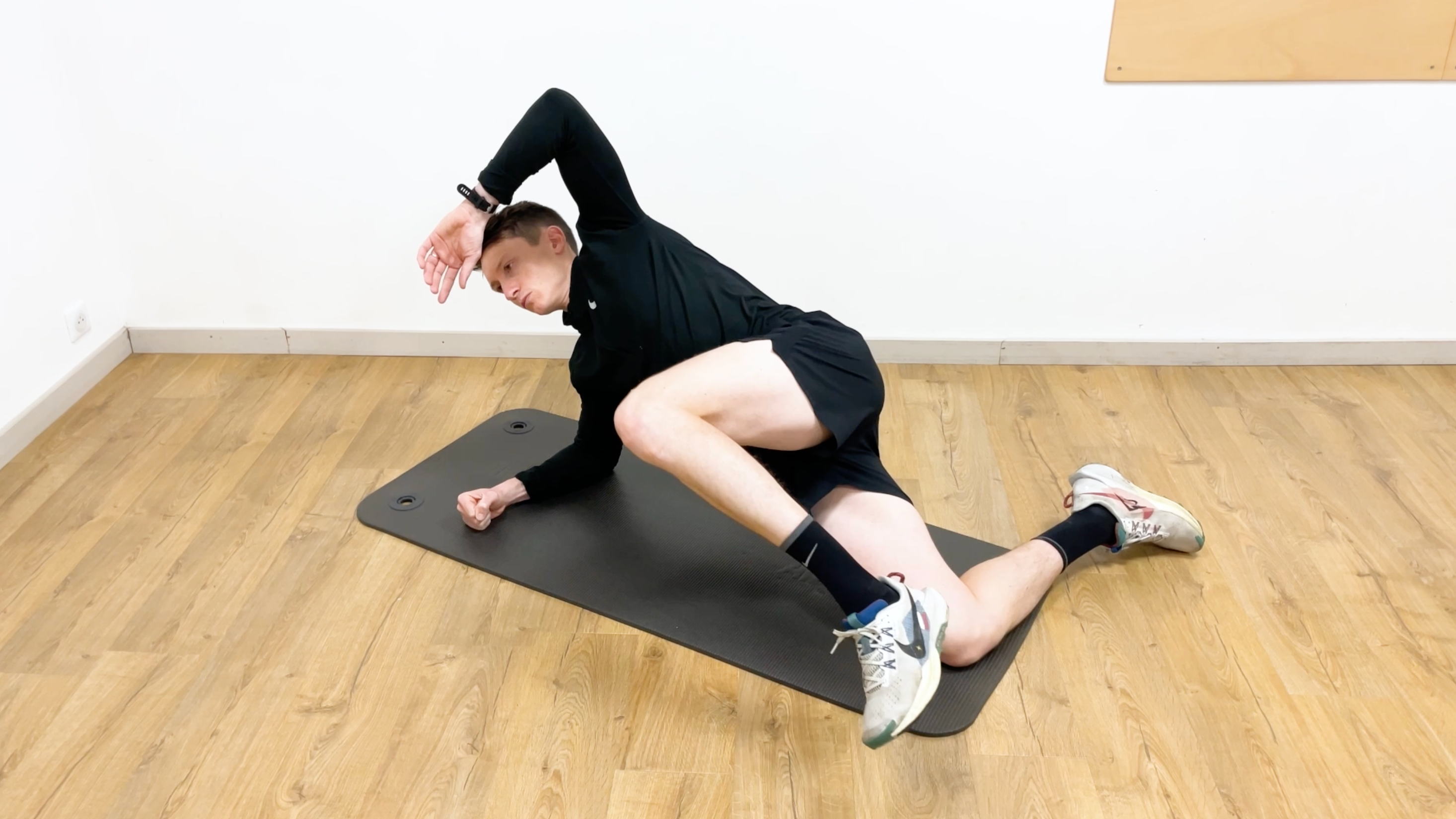 Half Side Plank With Knee Bend