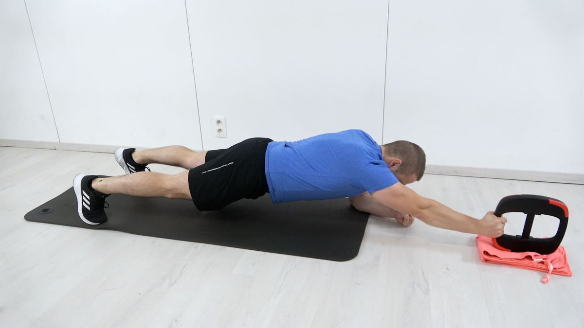 Gainage dynamique avec flexion d'épaule résistée