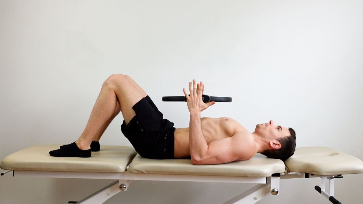 Renforcement transverse avec verrouillage haut du corps
