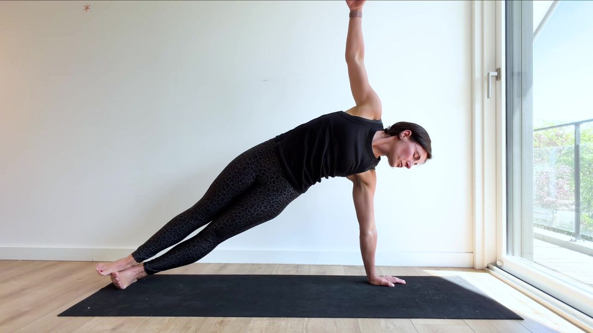 Planche latérale (« Vasisthasana »)