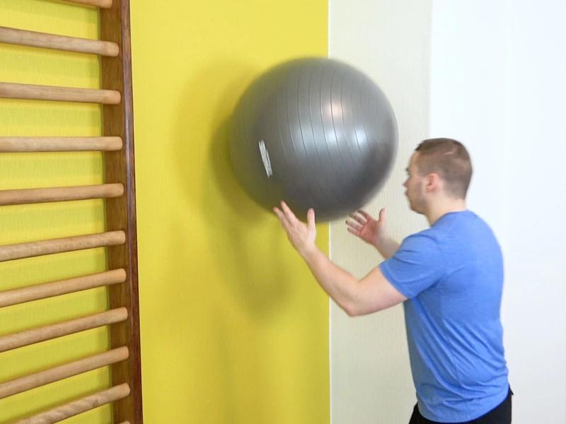 Stabilisation cervicale avec SwissBall, vue 1