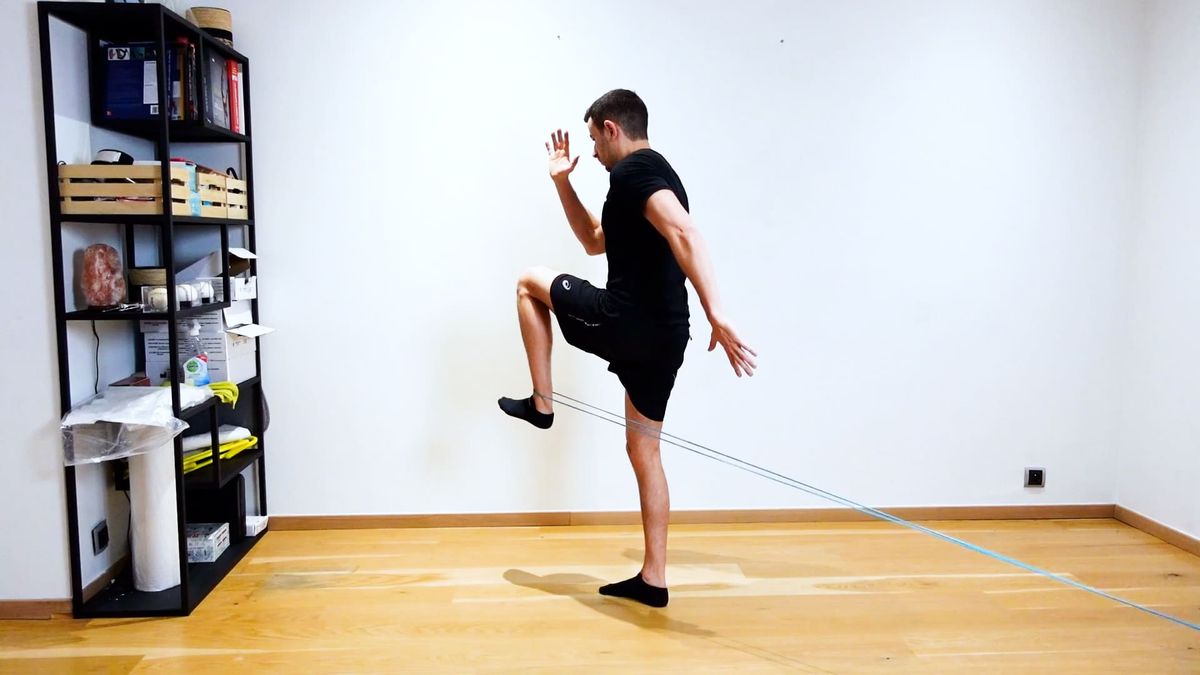 Hip Flexion With Rear Elastic Traction