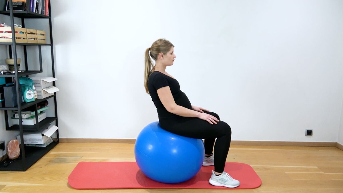 Posterior Pelvic Tilt on Swiss Ball