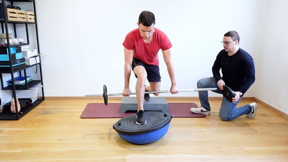 Lunge Stability on Bosu With Varying Weight Constraints