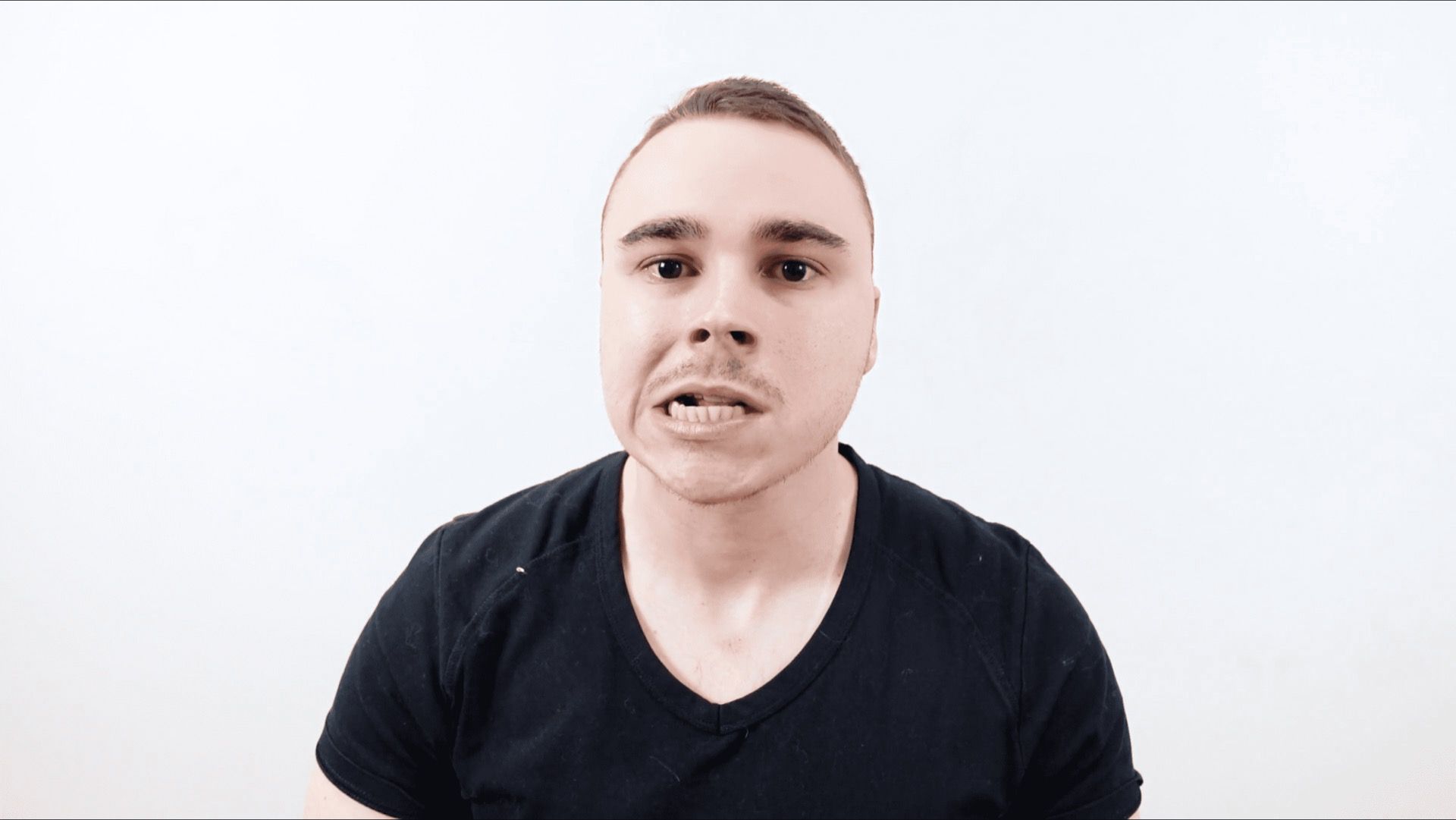 Diduction avec langue contre le palais, vue 2
