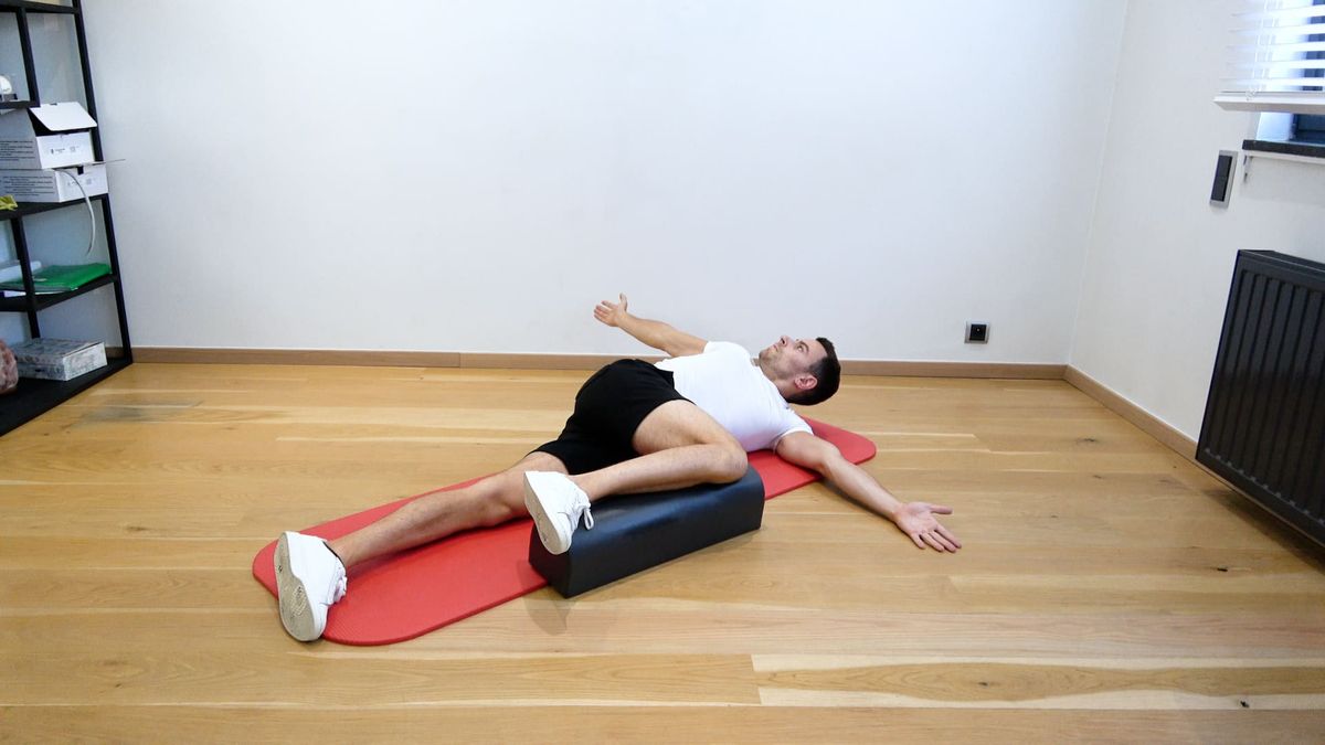 Chest Rotation With Lower Limb Blocking