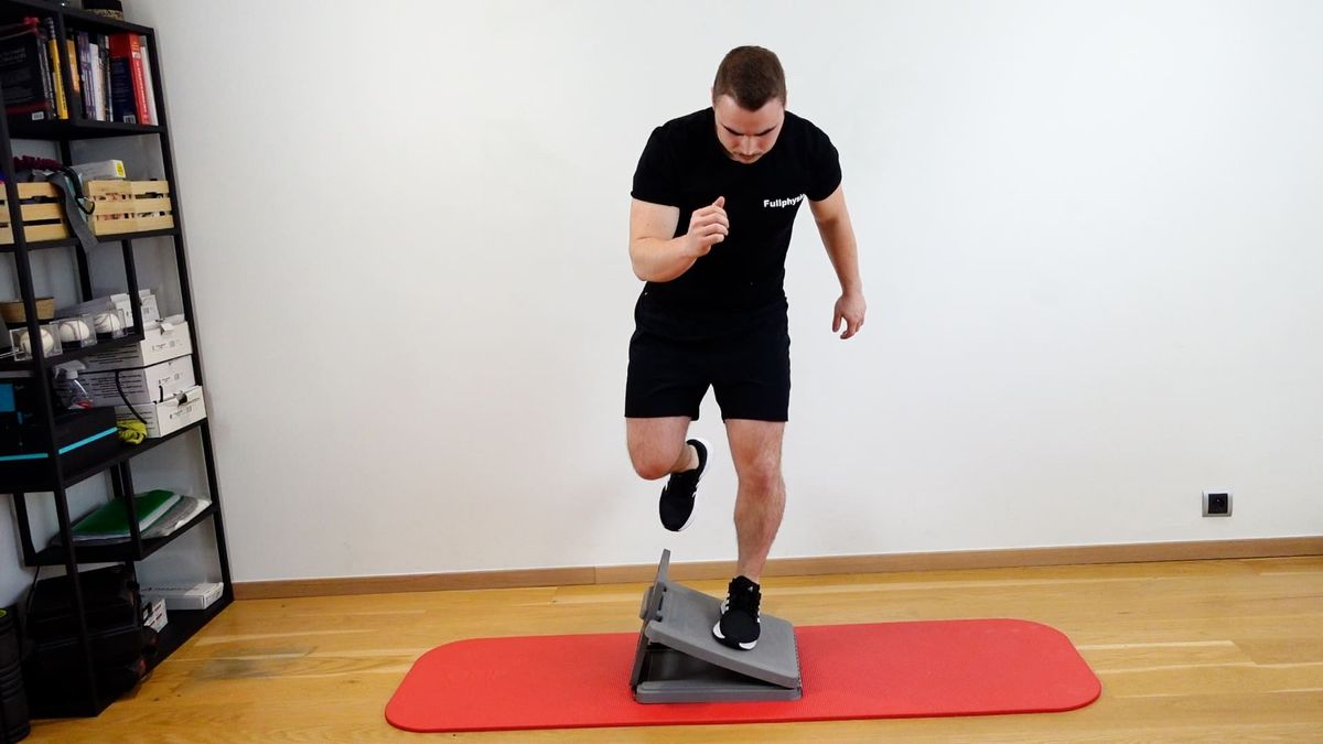Jump Reception on Inclined Plane (Foot Supination)