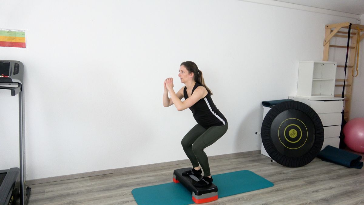 Forward Jump With Soft Landing on Step