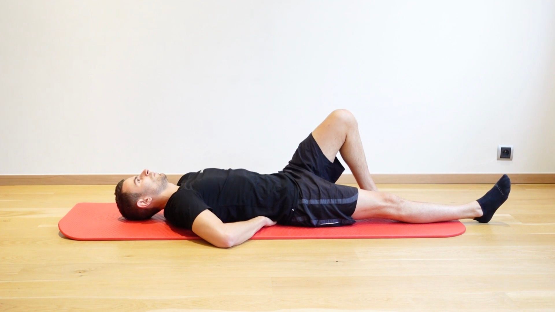 Curl Up With Hands Under the Lower Back, view 1