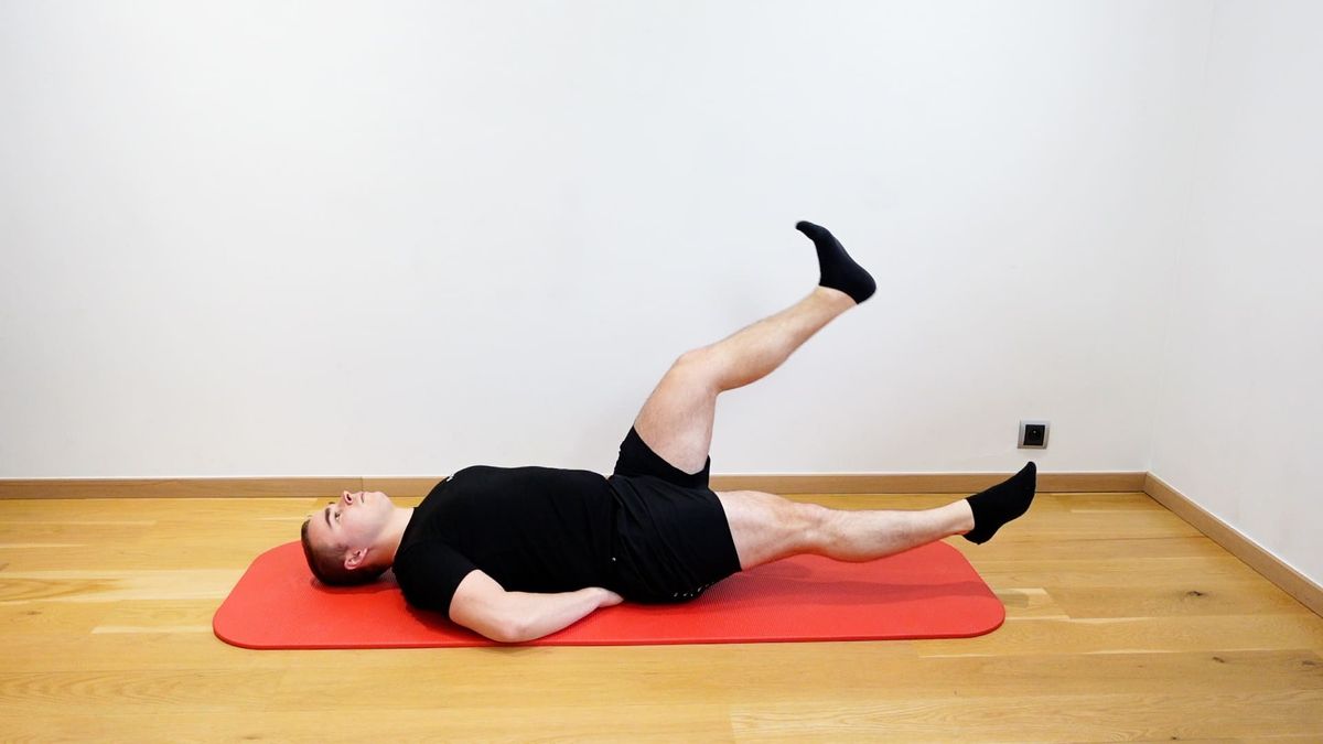 Abdominal Endurance Strengthening With Alternating Leg Raises