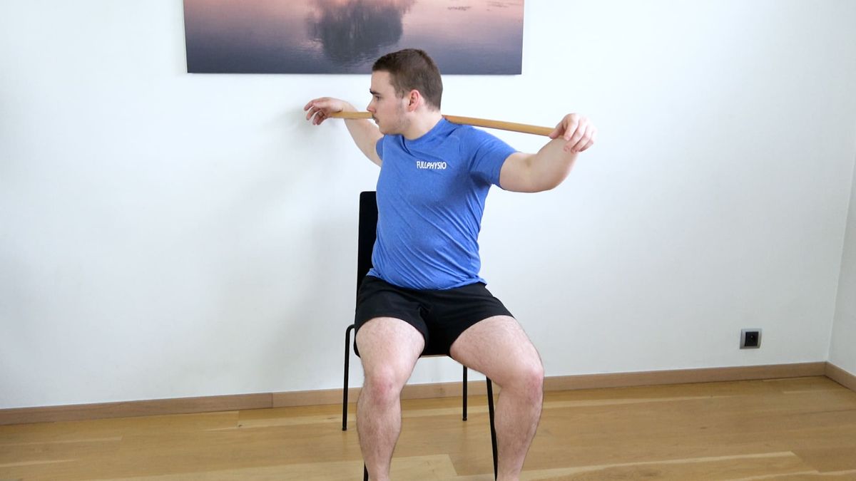 Rotation thoracique avec bâton