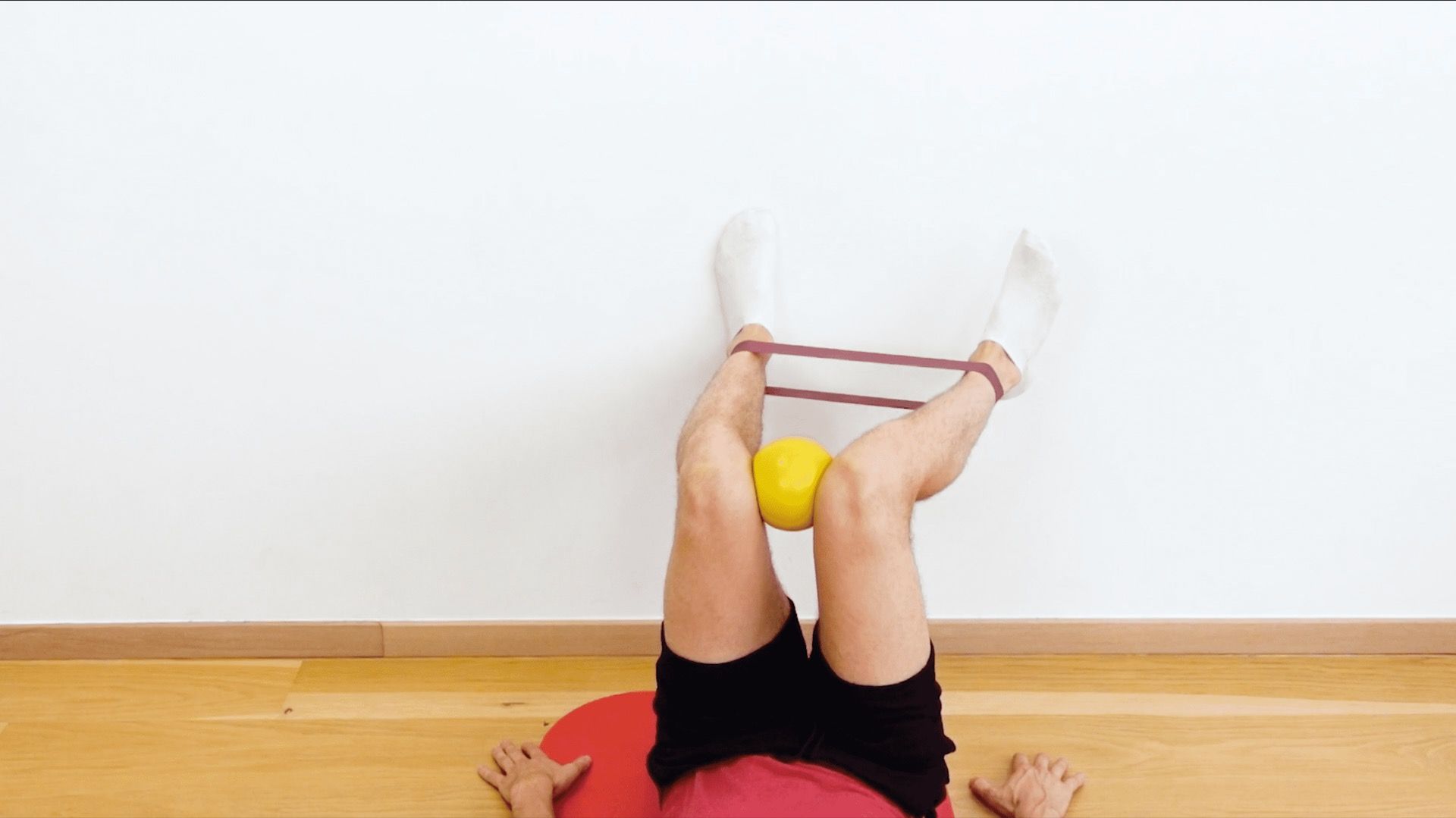 Supine Hip Internal Rotation Strengthening With Elastic Band, view 2