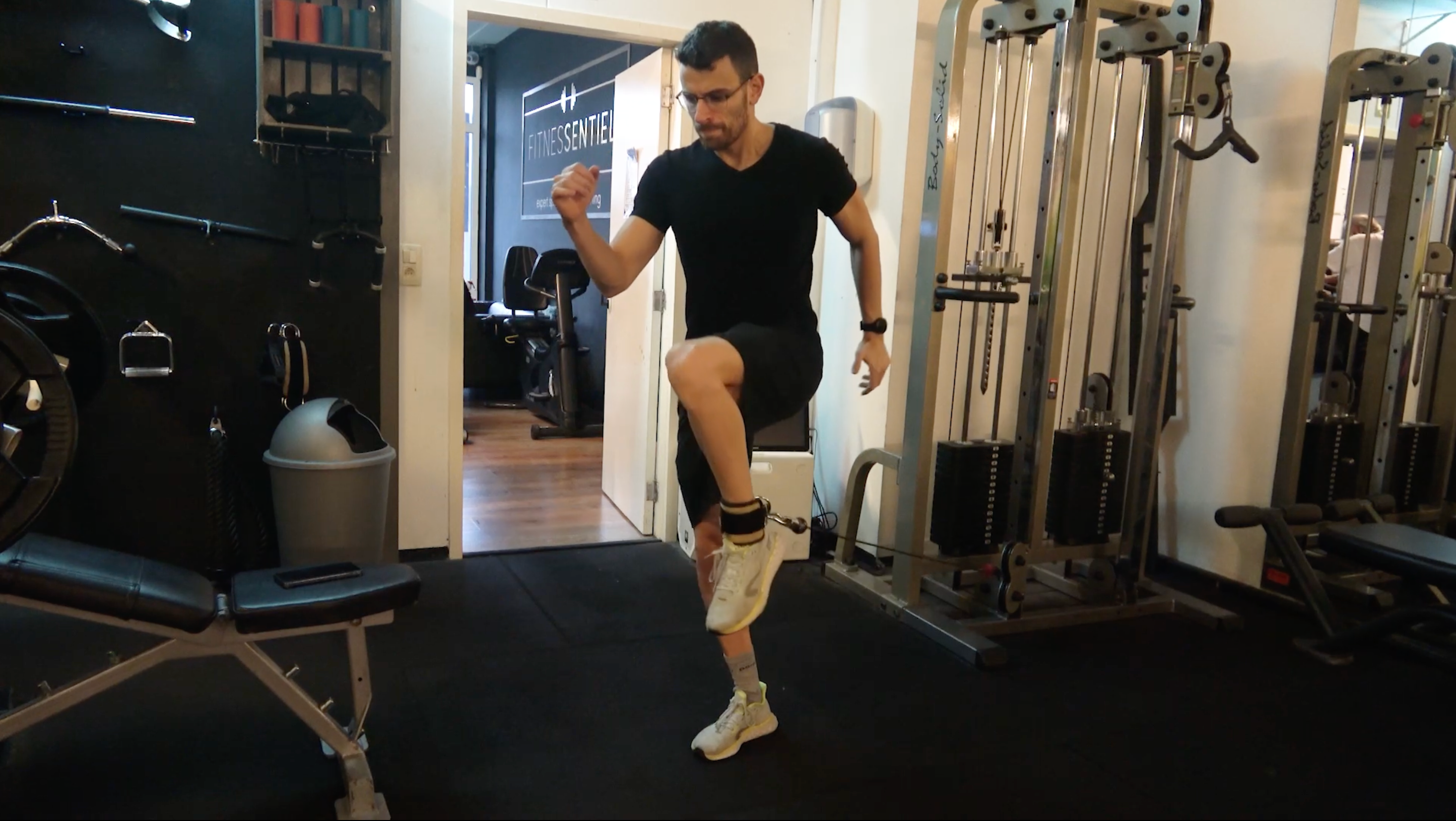 Flexion de hanche à la poulie