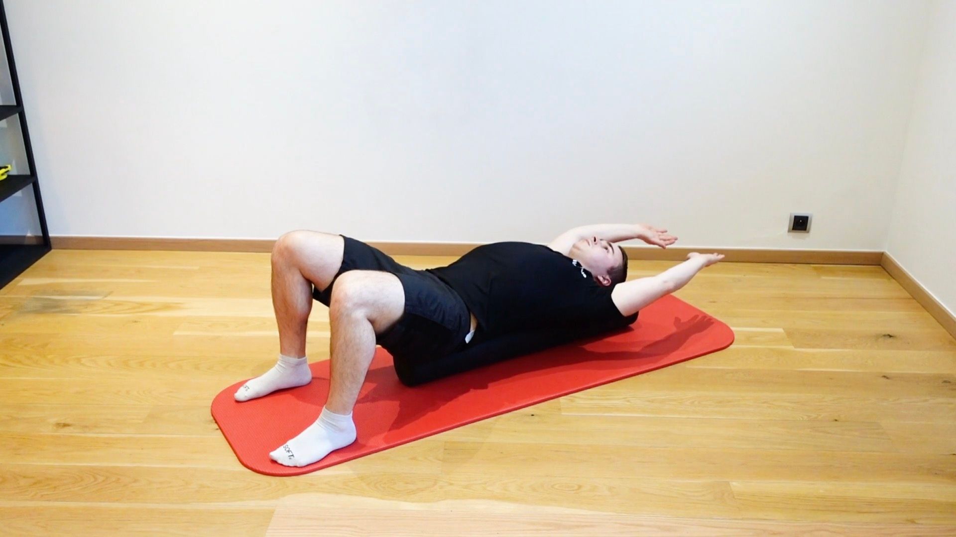 Lower Back Stabilization With Thoracic Opening, view 2